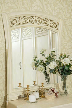 Зеркало настенное в декоративной раме ППУ Александрия Кожа Ленто-Рустика